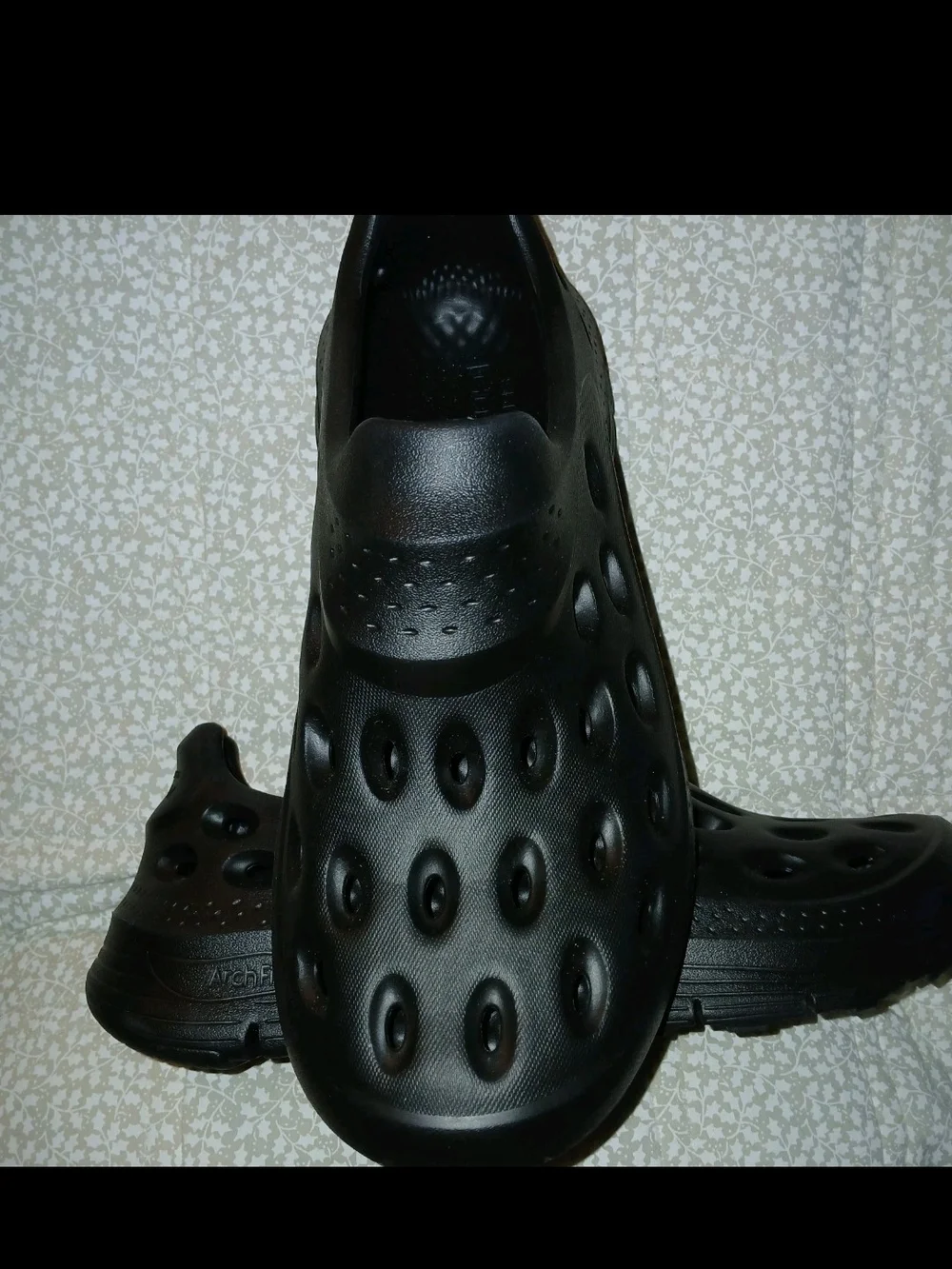 Men's Sz 11.5 Or Womens Sz 13.5 Black Slip-On Unisex Thick Cushion Sole Shoes